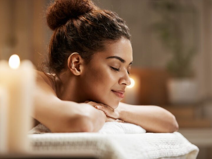 Qual a diferença entre massagem erótica, massagem sensual e massagem nuru?